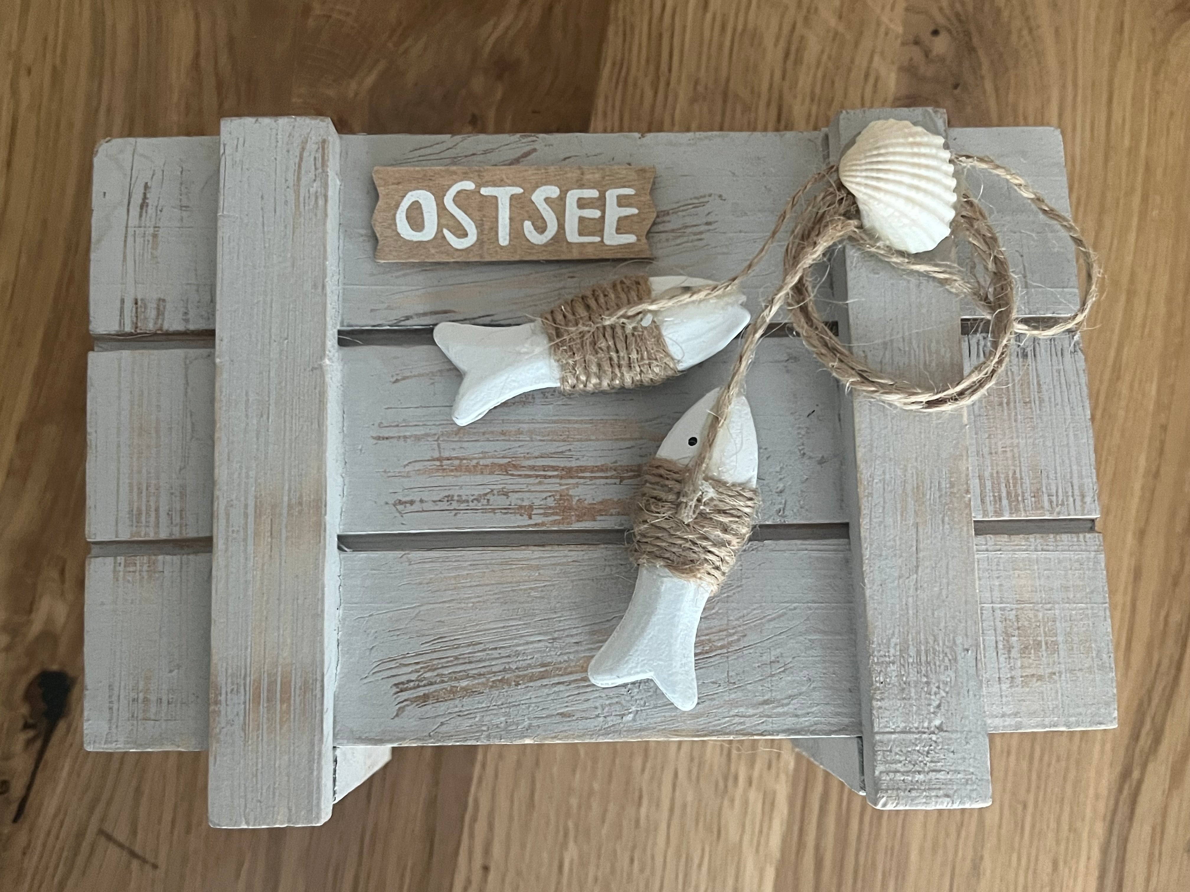 Holz Kiste Truhe mit Fischen Ostsee