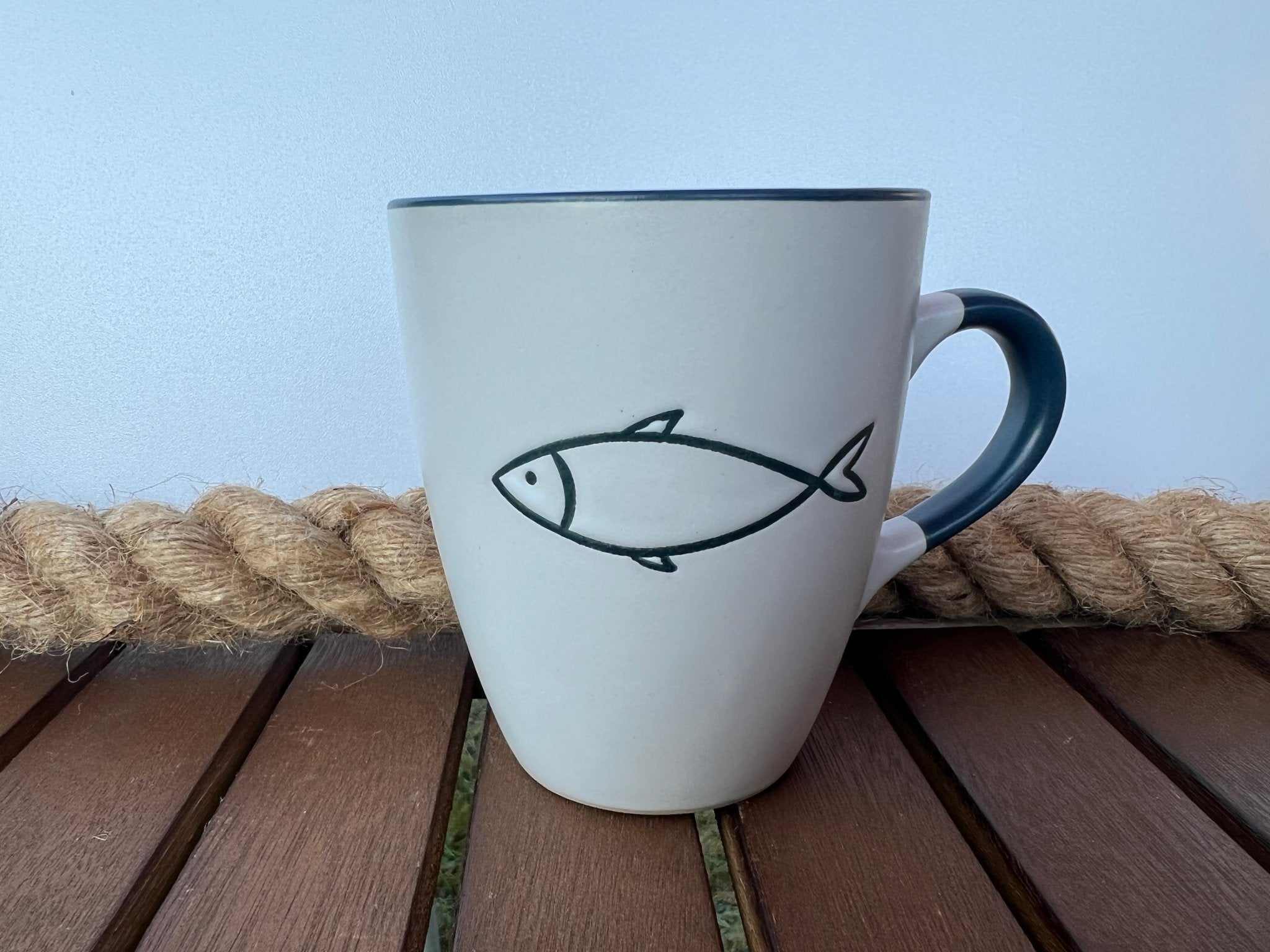 Tasse Fisch weiß 330ml Steingut - MEER DEKO